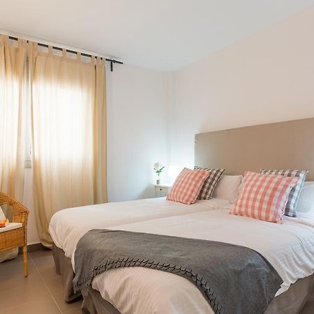 Apartamentos Cornellalux Cornellà de Llobregat Dış mekan fotoğraf