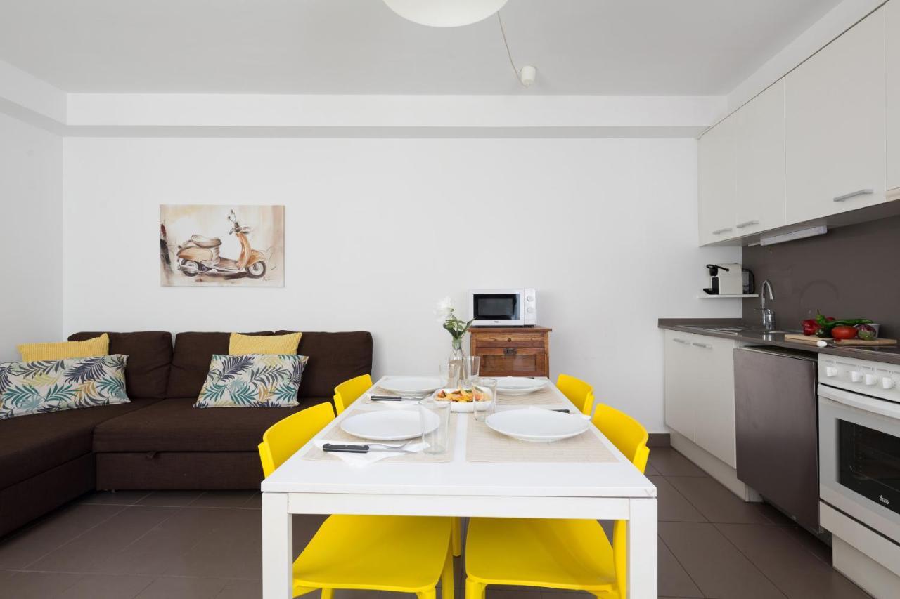 Apartamentos Cornellalux Cornellà de Llobregat Dış mekan fotoğraf