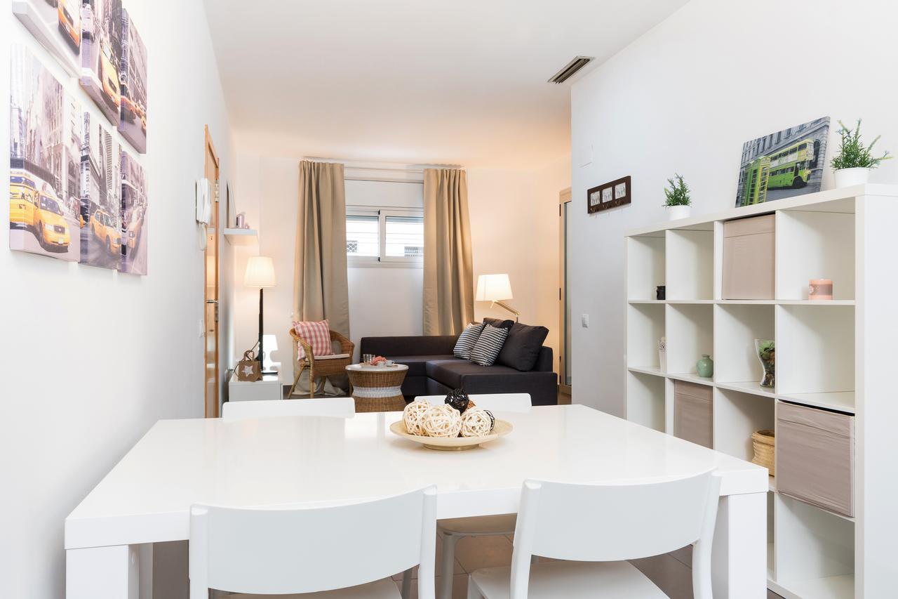 Apartamentos Cornellalux Cornellà de Llobregat Dış mekan fotoğraf