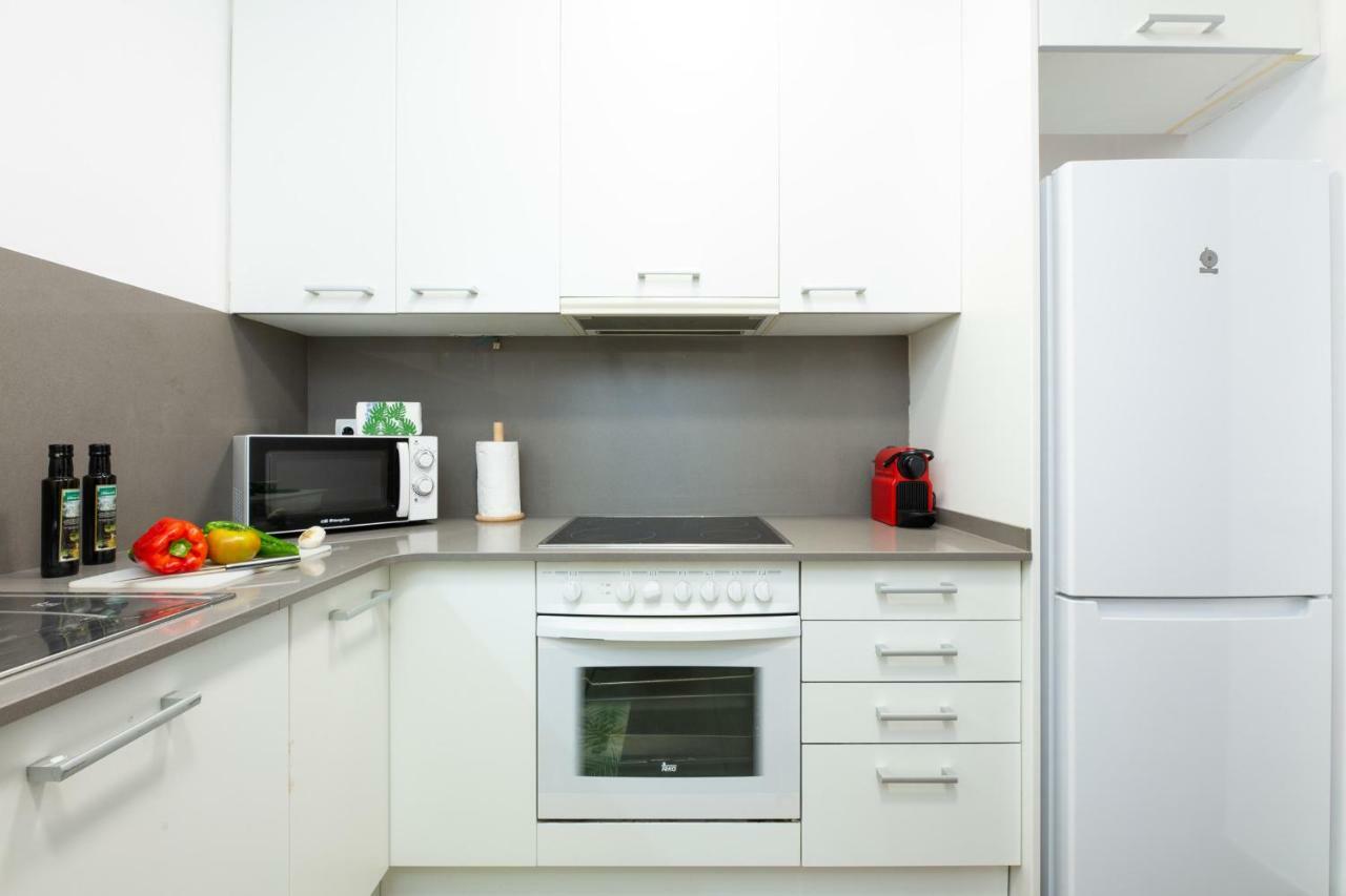 Apartamentos Cornellalux Cornellà de Llobregat Dış mekan fotoğraf