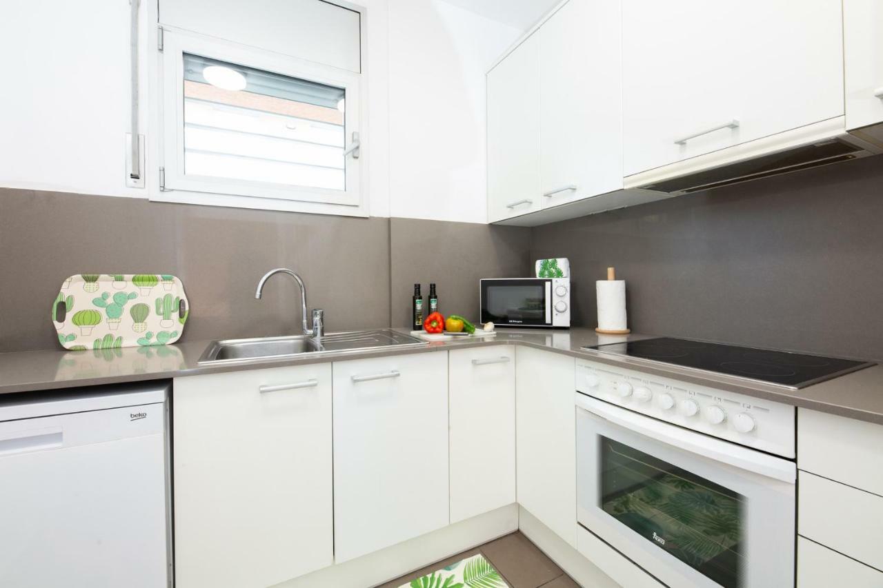 Apartamentos Cornellalux Cornellà de Llobregat Dış mekan fotoğraf