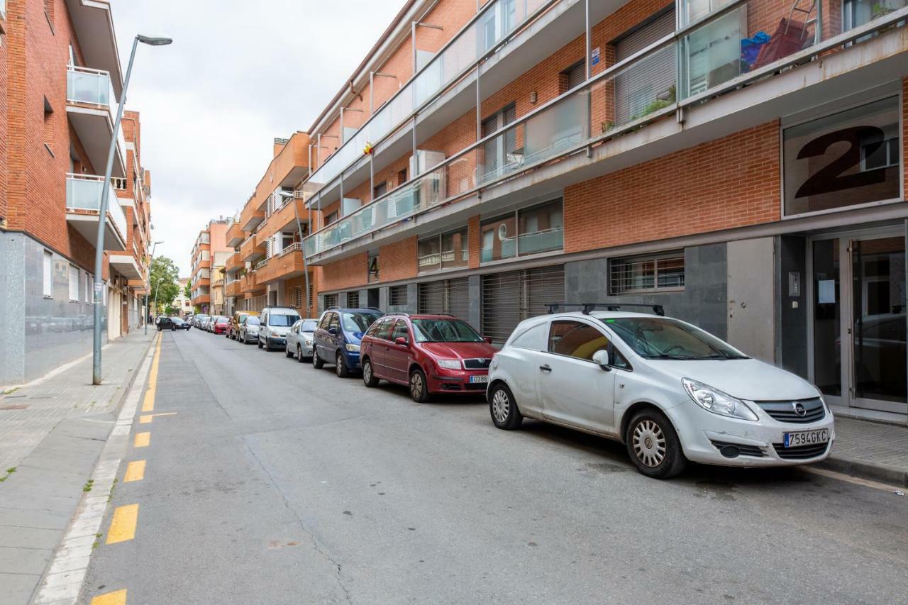 Apartamentos Cornellalux Cornellà de Llobregat Dış mekan fotoğraf